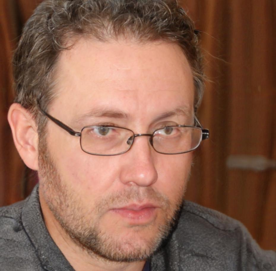 Retrato de Unai Mendizábal, facilitador de dinámicas grupales